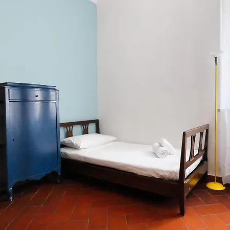 Farini 6 Apartment