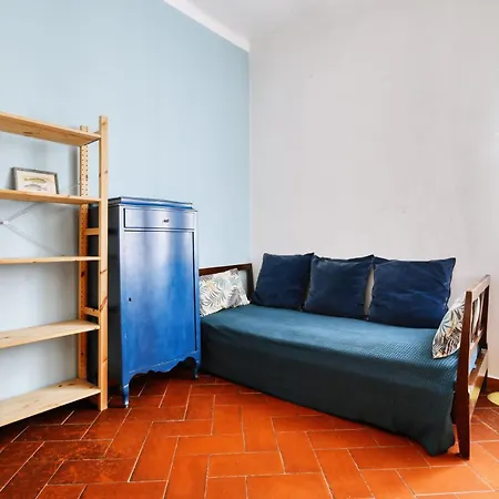 Farini 6 Apartment