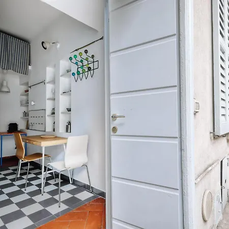 Farini 6 Apartamento *