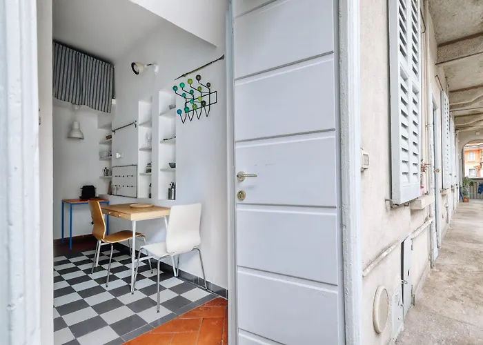 Farini 6 Apartment *